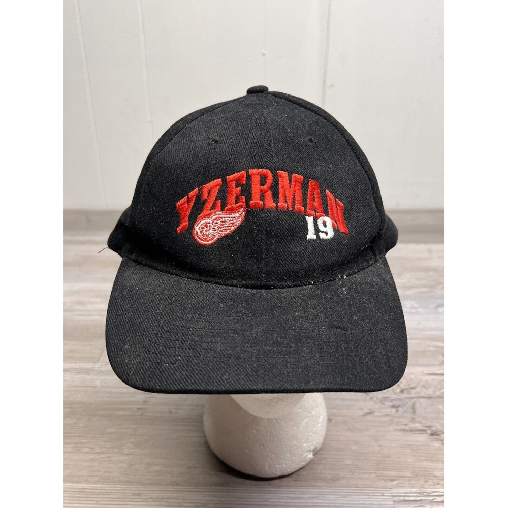 Detroit Red Wings Steve Yzerman #19 Hat Black Nissun Adjustable Metal Buckle Cap